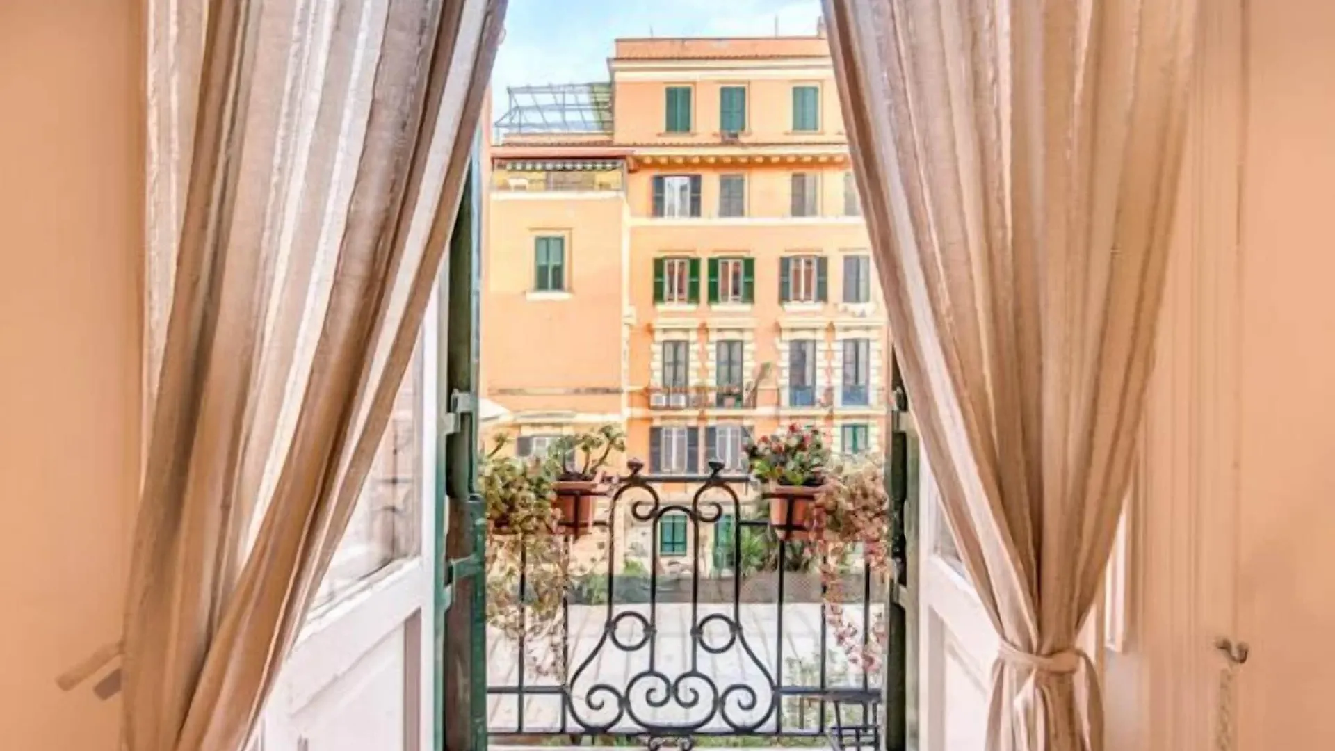 *** Affittacamere Hotel A Casa Di Giorgia Roma Italia